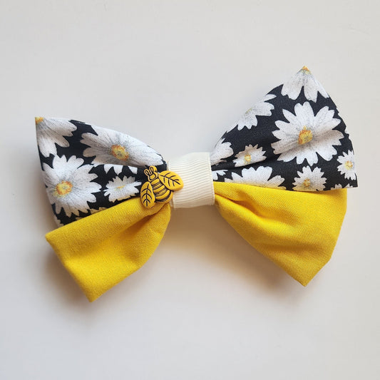 Bee Bow Clip